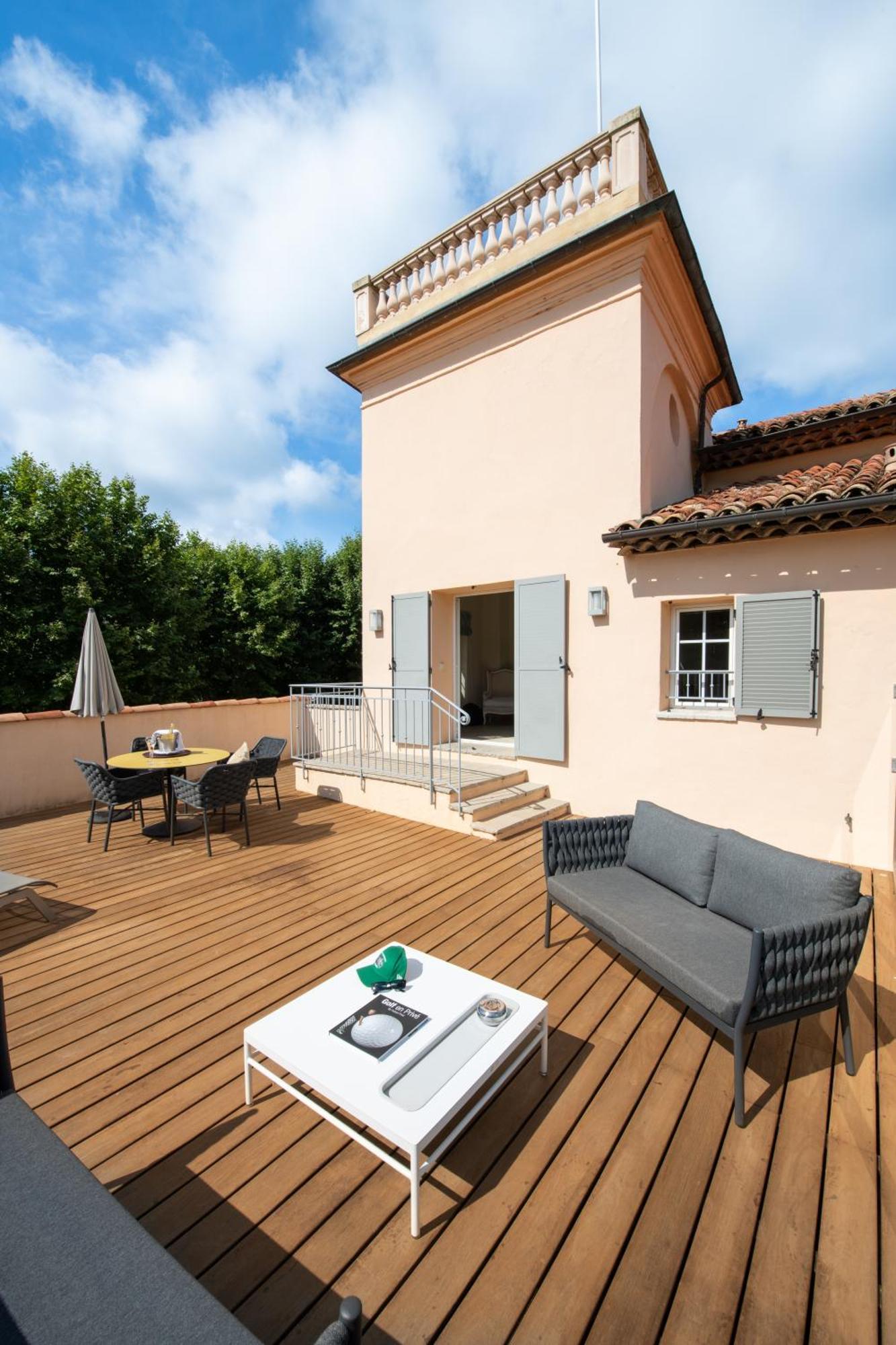 Hotel Golf & Spa Chateau De La Begude The Originals Collection Valbonne Exterior foto