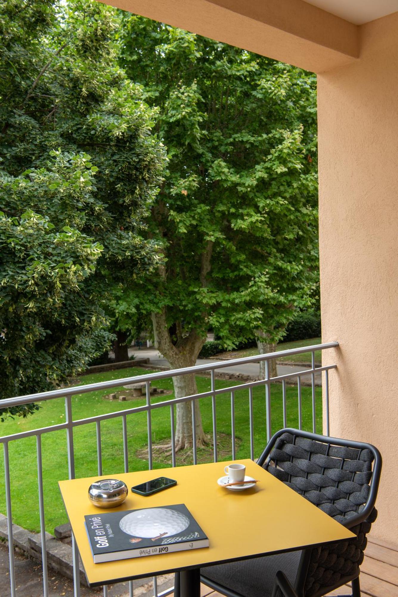 Hotel Golf & Spa Chateau De La Begude The Originals Collection Valbonne Exterior foto